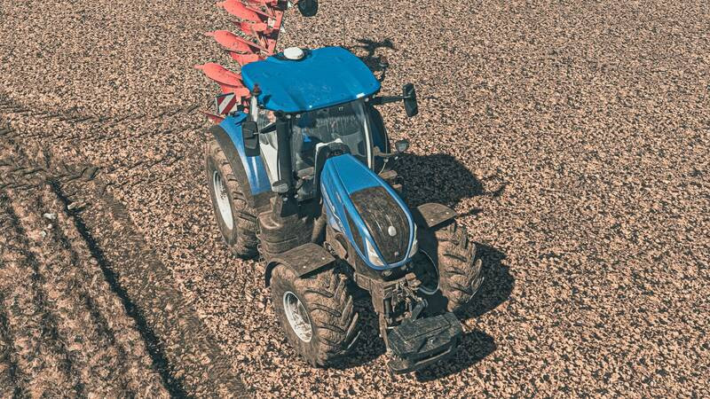 New Holland T7