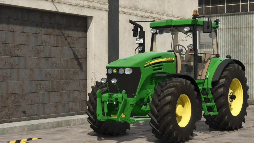 John Deere 7020